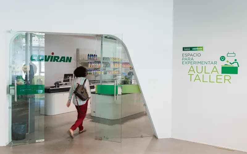 La Escuela de Comercio Covirán, pionera en Andalucía en formación para el comercio de proximidad, lanza nuevos cursos para favorecer la empleabilidad y digitalización del sector